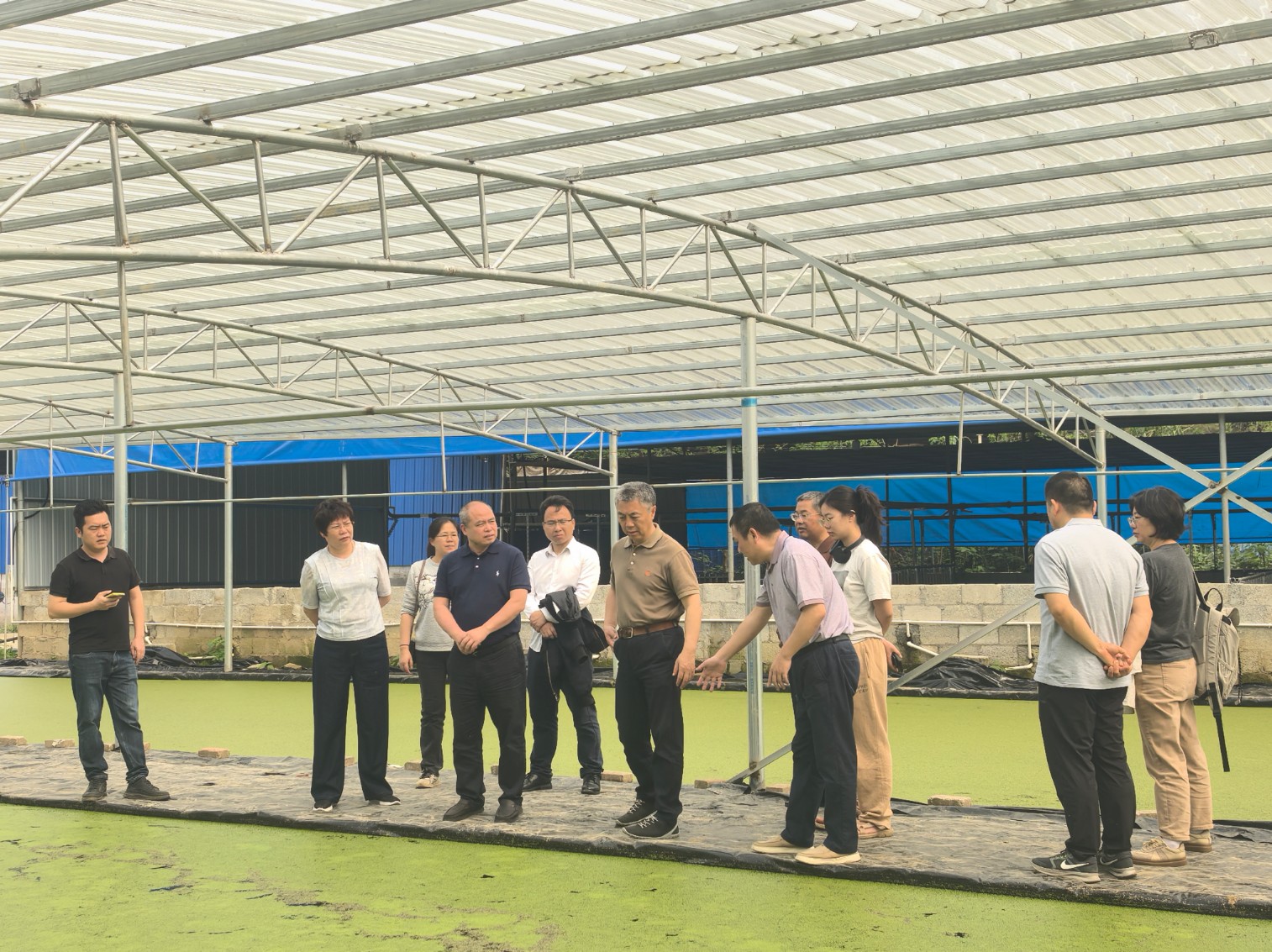 趙海老師蒞臨廣西助農(nóng)生態(tài)養(yǎng)殖基地調(diào)研2.jpg
